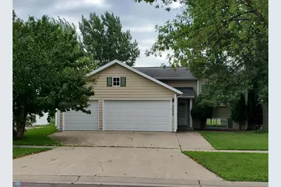3474 18th Street S, Fargo, ND 58104 - Photo 2