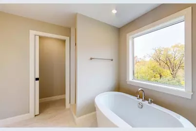 4044 Merriam Road, Minnetonka, MN 55305 - Photo 4