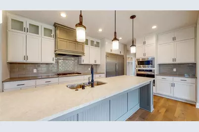 4044 Merriam Road, Minnetonka, MN 55305 - Photo 8