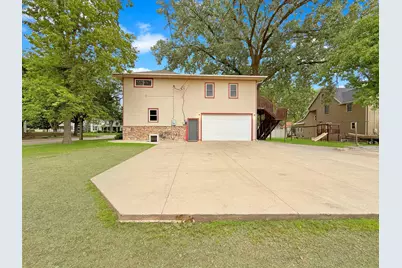101 S 5th Street, Montevideo, MN 56265 - Photo 2