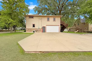 101 S 5th St, Montevideo, MN 56265 - Photo 2