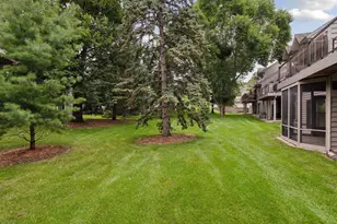 7406 Cahill Rd, Edina, MN 55439 - Photo 38