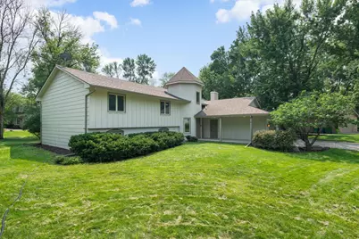 17015 N 30th Avenue N, Plymouth, MN 55447 - Photo 1