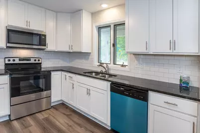 819 Dorland Road S, Maplewood, MN 55119 - Photo 2