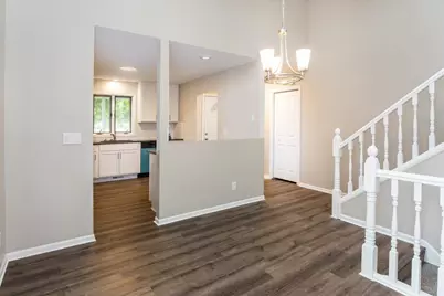 819 Dorland Road S, Maplewood, MN 55119 - Photo 8