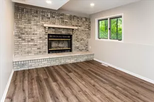 819 Dorland Rd S, Maplewood, MN 55119 - Photo 18