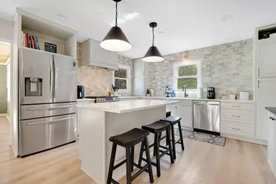 1044 17th Avenue N, South Saint Paul, MN 55075 - Photo 1