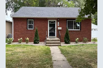 727 Ash Street NE, Hutchinson, MN 55350 - Photo 1