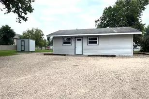 420 E Adams Ave, Mahnomen, MN 56557 - Photo 1