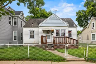 772 Jessamine Ave E, Saint Paul, MN 55106 - Photo 1