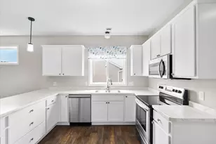 182 Sandpiper Cir, Hastings, MN 55033 - Photo 8