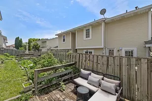 2028 Pathways Dr, Saint Paul, MN 55119 - Photo 30