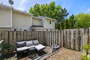 2028 Pathways Dr, Saint Paul, MN 55119 - Photo 26