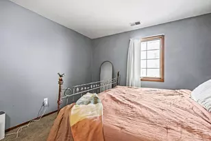 2028 Pathways Dr, Saint Paul, MN 55119 - Photo 18