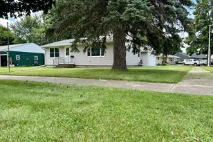1127 Diagonal Rd, Worthington, MN 56187 - Photo 1