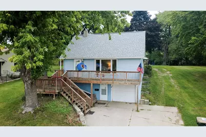 71 4th Avenue NW, Hutchinson, MN 55350 - Photo 1