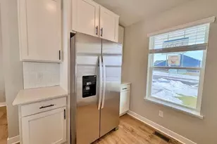 5200 Mustang Dr, Woodbury, MN 55129 - Photo 14