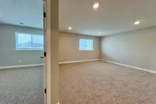 5200 Mustang Dr, Woodbury, MN 55129 - Photo 28