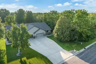 1520 Southgate Dr, Fairmont, MN 56031 - Photo 1