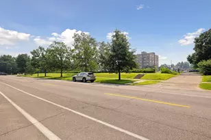 750 Summit Ave, Saint Paul, MN 55105 - Photo 14