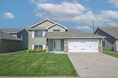 1051 Yellowstone Avenue, Saint Cloud, MN 56303 - Photo 1