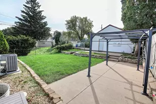 1964 4th St E, Saint Paul, MN 55119 - Photo 20