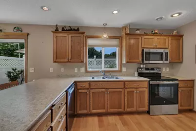 348 Jefferson Lane, Saint Joseph, MN 56374 - Photo 4