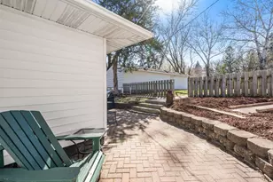 1812 Oakview Ln N, Plymouth, MN 55441 - Photo 34