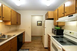 250 Freemont Ave SE, Hutchinson, MN 55350 - Photo 6