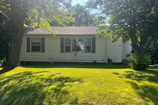 208 Center St S, Lake Benton, MN 56149 - Photo 1