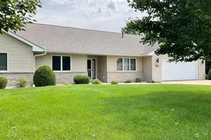 1903 14th St SW, Austin, MN 55912 - Photo 1