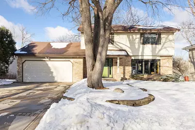 8932 66th Avenue N, Brooklyn Park, MN 55428 - Photo 2