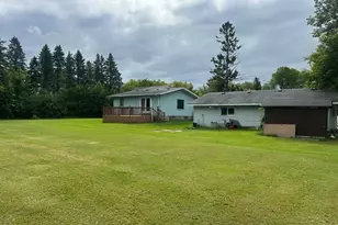 301 Pleasant Ave NW, Warroad, MN 56763 - Photo 6