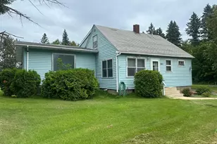 301 Pleasant Ave NW, Warroad, MN 56763 - Photo 1