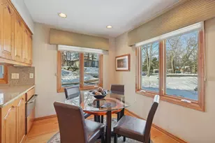 8190 Hill Trail N, Lake Elmo, MN 55042 - Photo 10