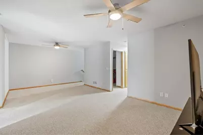 6121 32nd Avenue N, Crystal, MN 55422 - Photo 16