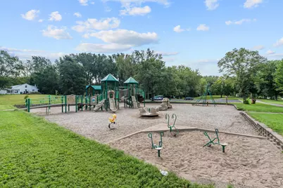 6121 32nd Avenue N, Crystal, MN 55422 - Photo 30