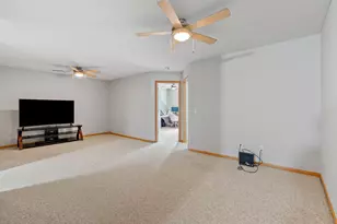 6121 32nd Ave N, Crystal, MN 55422 - Photo 14