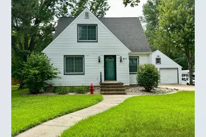 517 NE Park Street, Luverne, MN 56156 - Photo 1
