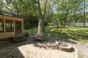 1103 Skyline Dr SW, Rochester, MN 55902 - Photo 10