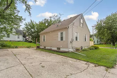 1020 Saint Jacob Avenue, Albert Lea, MN 56007 - Photo 8