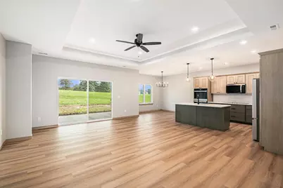 717 Tallgrass Circle, Luverne, MN 56156 - Photo 4