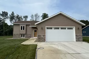 1310 SE Greenleaf Rd, Owatonna, MN 55060 - Photo 1