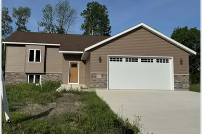 1310 SE Greenleaf Road, Owatonna, MN 55060 - Photo 2