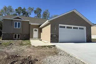 1330 Greenleaf Rd, Owatonna, MN 55060 - Photo 1