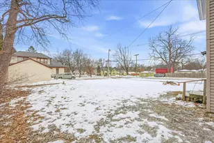 102 N 4th St, River Falls, WI 54022 - Photo 38