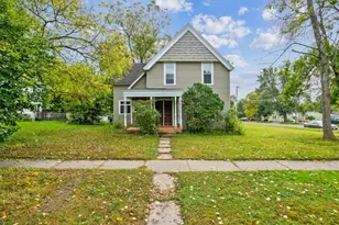 102 N 4th St, River Falls, WI 54022 - Photo 1