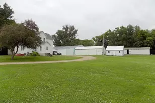 21599 170th St, Sleepy Eye, MN 56085 - Photo 4