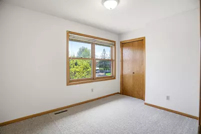 1053 Kettle Creek Road, Eagan, MN 55123 - Photo 28
