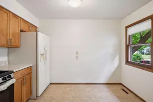 1214 Penn Ave N, Minneapolis, MN 55411 - Photo 8